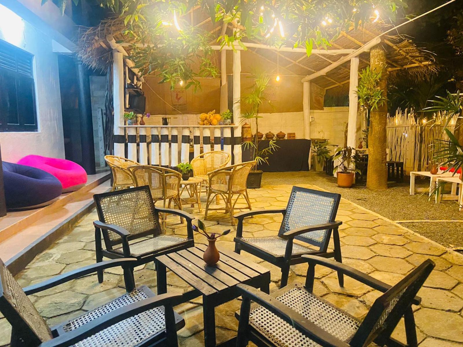 Hiricurry Hostel & Restaurant Dikwella Dış mekan fotoğraf